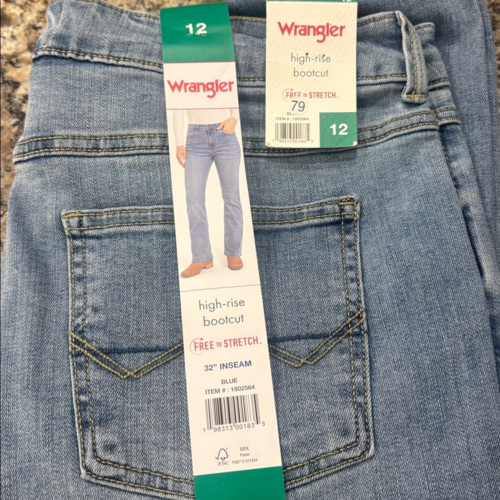NWT Wrangler Women’s High Rise Boot Cut Jeans. Size 12 - Picture 4 of 5